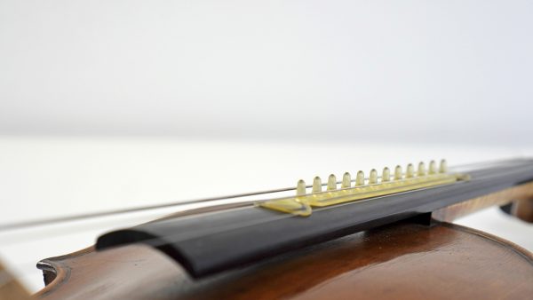 Resounding Fingerboard for violin and viola